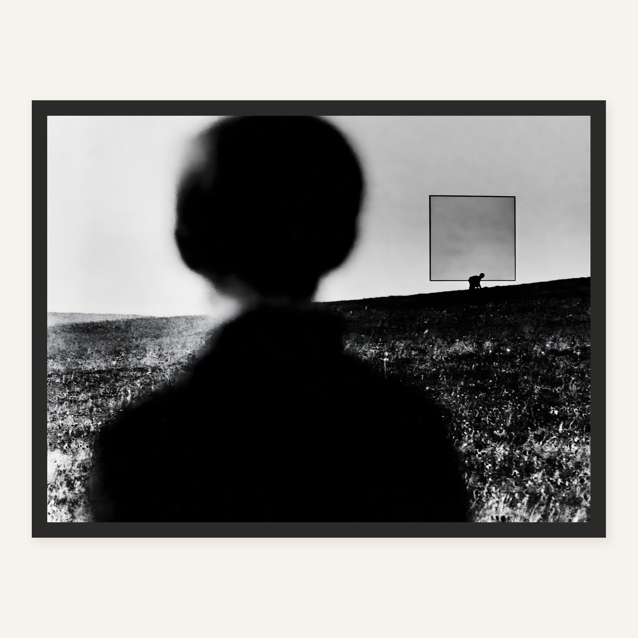 Square Hush — Black frame